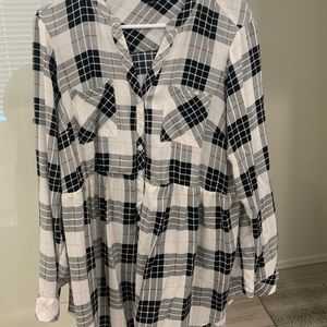 Torrid button down blouse. Size 1x. Plaid.
